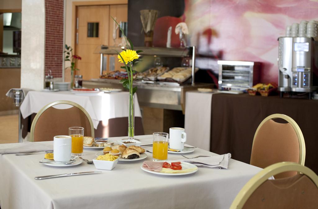 Hotel Tocina Business Albolote Restaurant photo