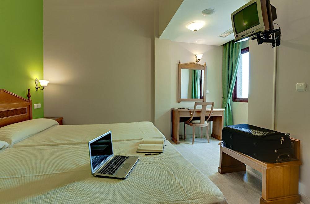 Hotel Tocina Business Albolote Room photo