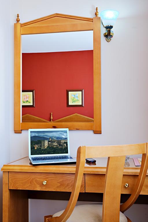 Hotel Tocina Business Albolote Room photo